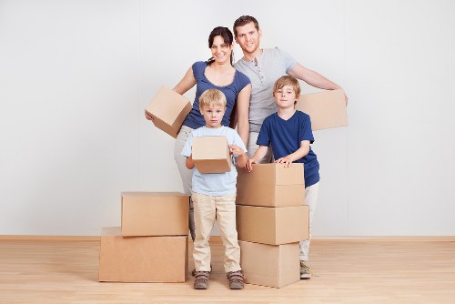 Residential and commercial moving van service near Holland Park